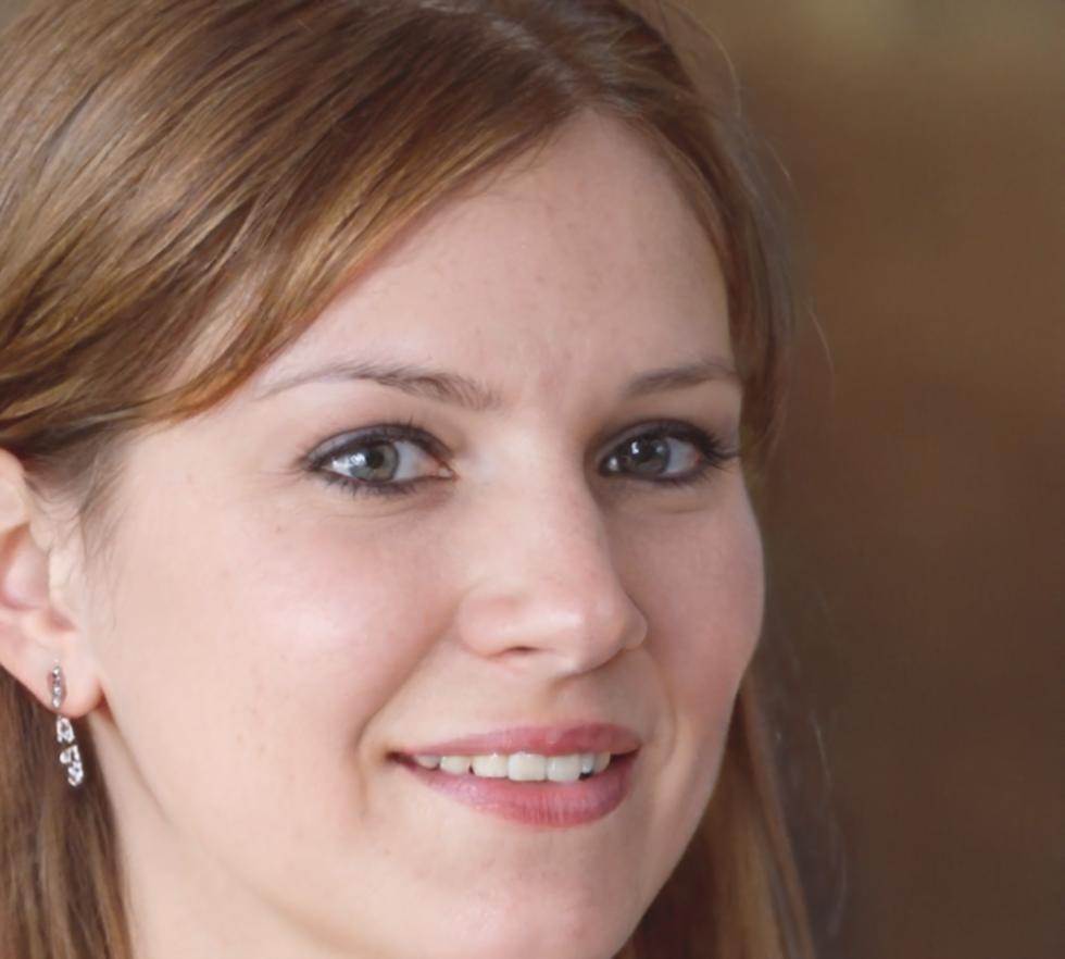 Marie Dubois, Directrice pédagogique et experte en leadership financier
